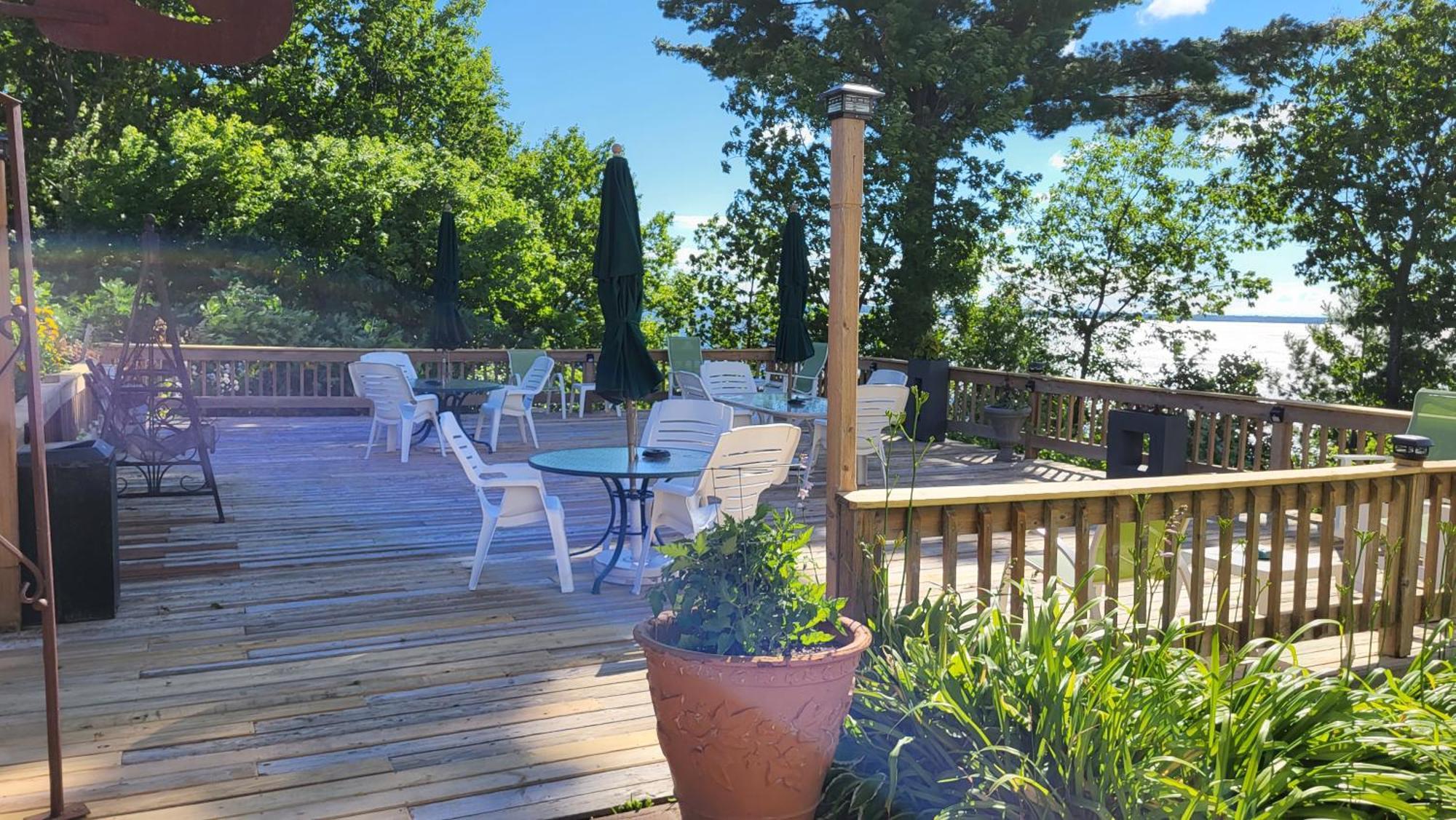 Chequamegon Lake Superior Lodge Bayfield Eksteriør billede