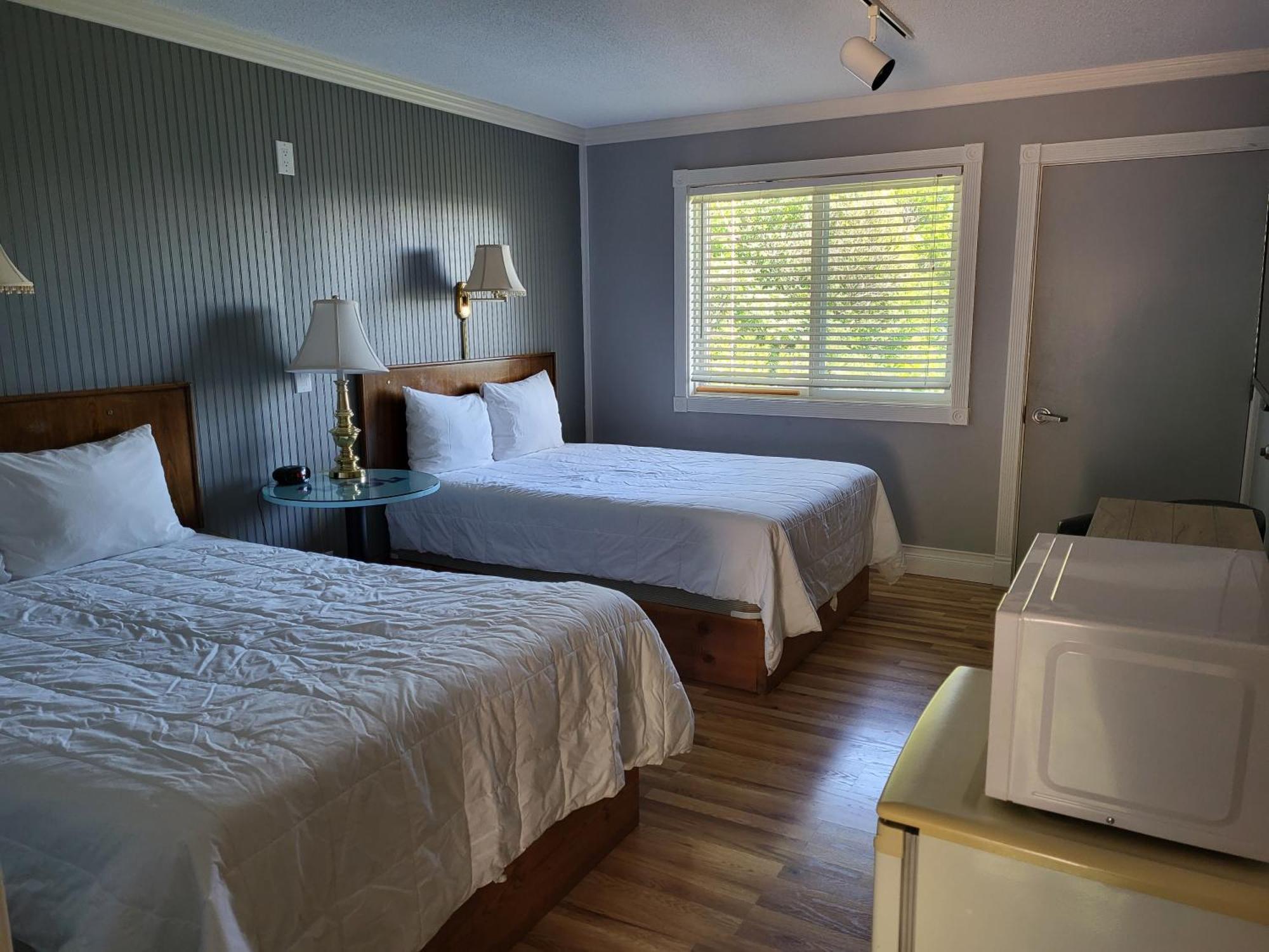 Chequamegon Lake Superior Lodge Bayfield Eksteriør billede